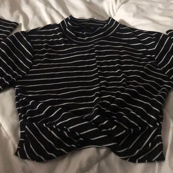 Topshop long sleeve crop top! - Picture 1 of 4